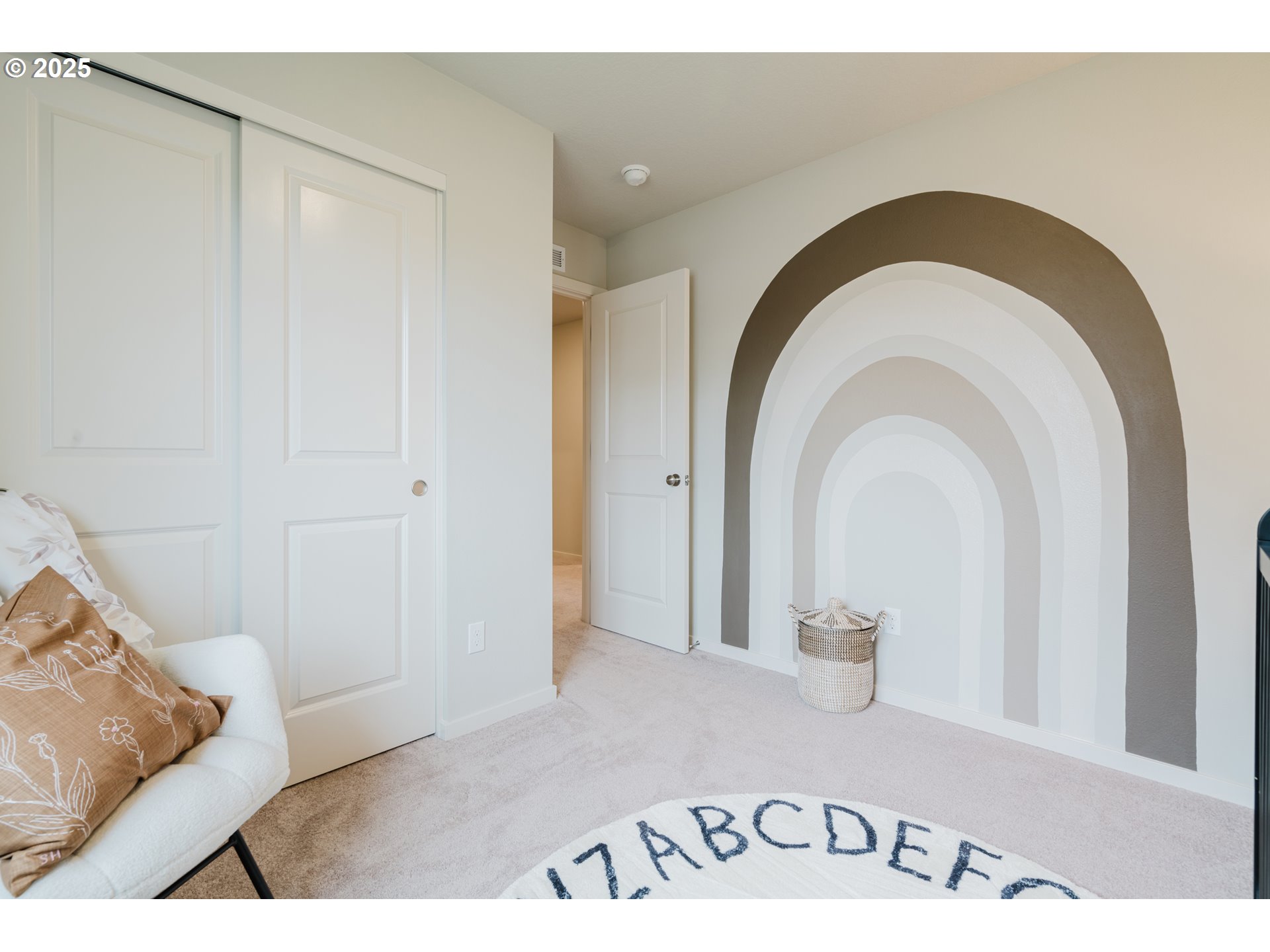 502 Luna Way Lebanon, OR 97355 - Photo 32 of 44