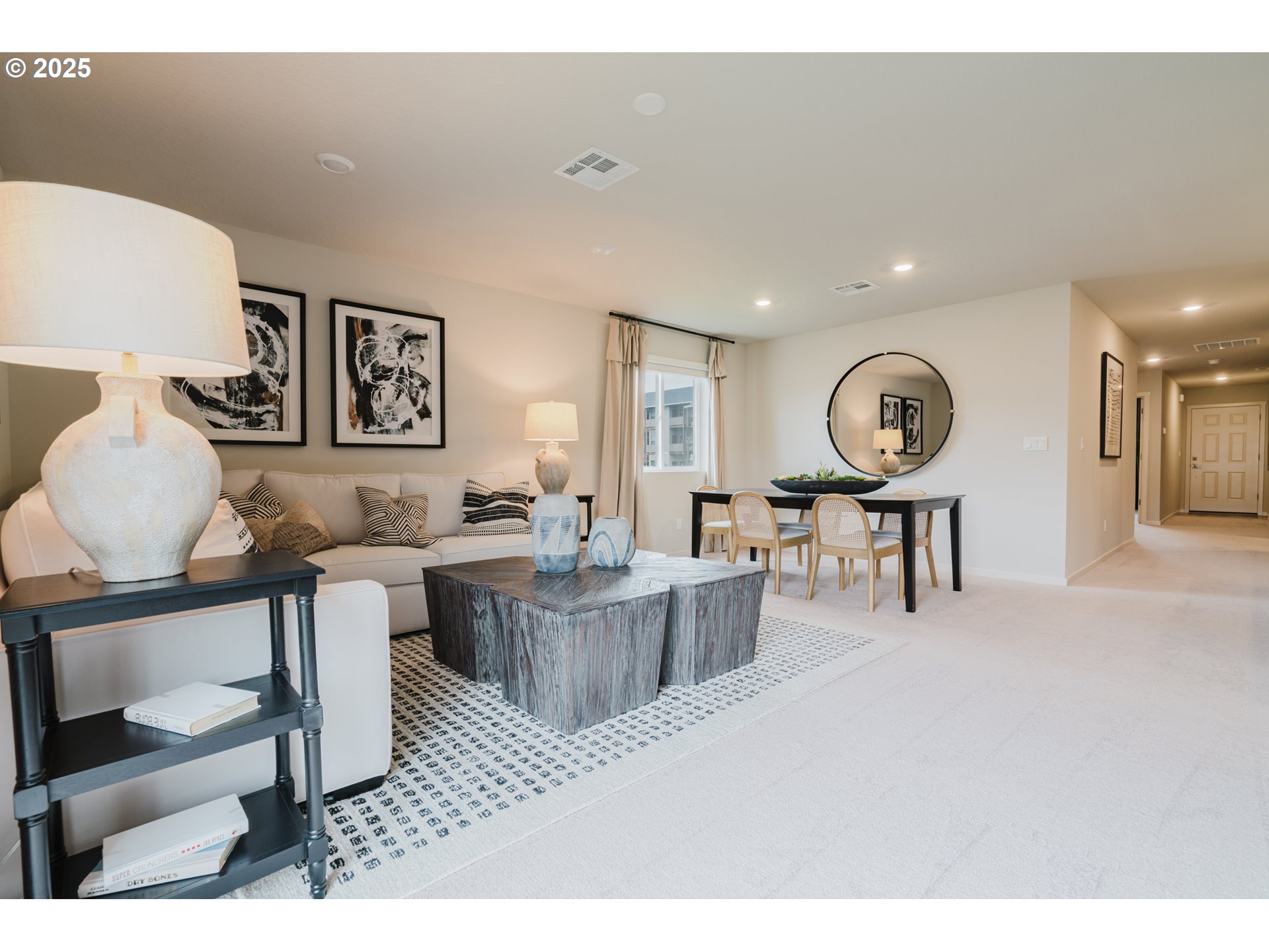 502 Luna Way Lebanon, OR 97355 - Photo 4 of 44