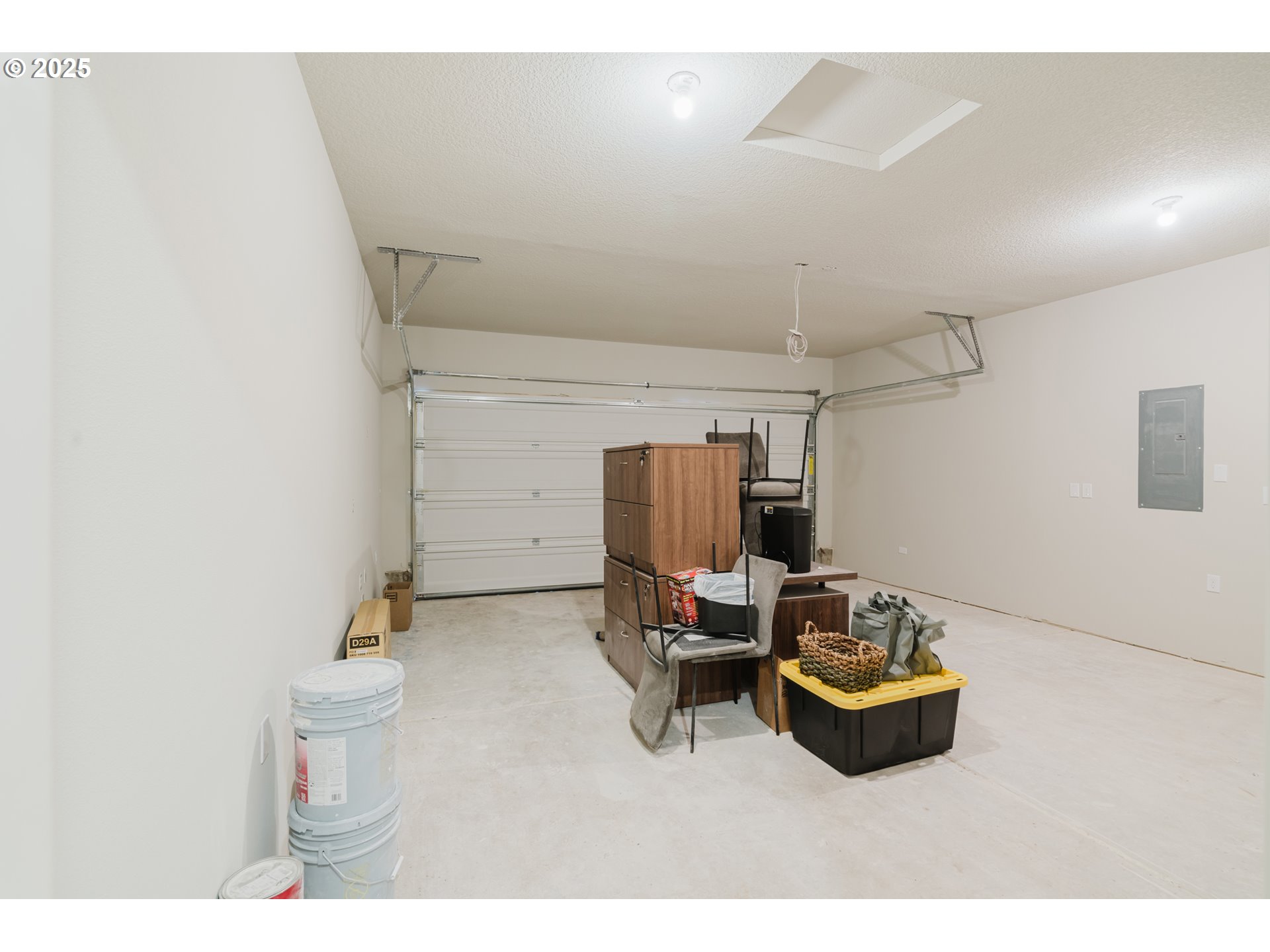 502 Luna Way Lebanon, OR 97355 - Photo 41 of 44