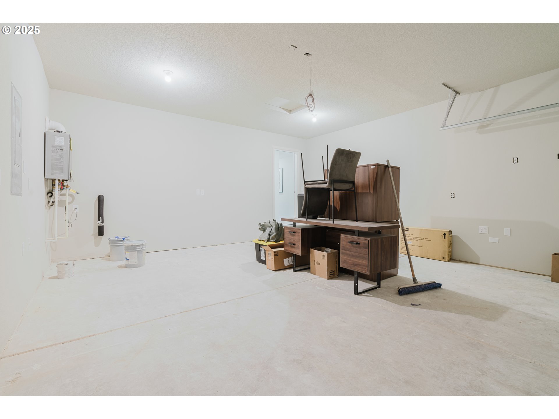 502 Luna Way Lebanon, OR 97355 - Photo 42 of 44