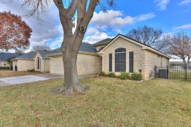 $280,000 | 210 Village Drive, Georgetown, TX 78628