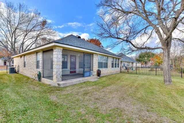 $280,000 | 210 Village Drive, Georgetown, TX 78628