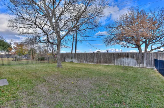 $280,000 | 210 Village Drive, Georgetown, TX 78628