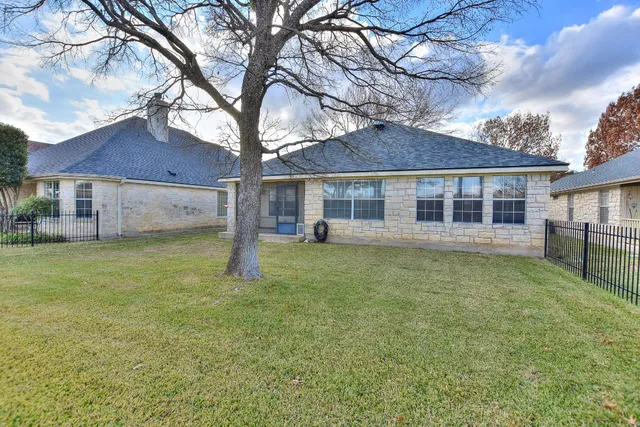 $280,000 | 210 Village Drive, Georgetown, TX 78628