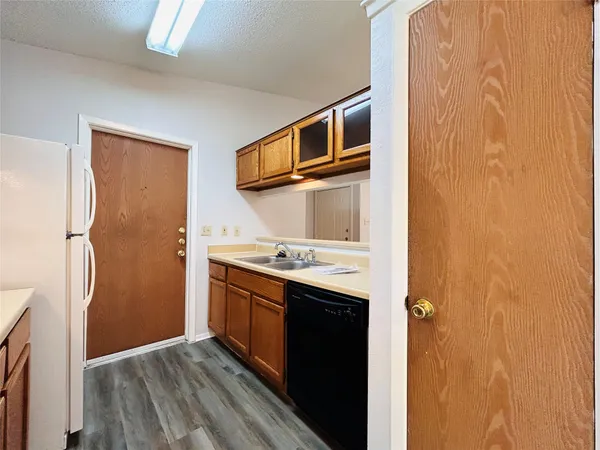$1,350 | 416 Greenlawn Boulevard, Unit 1, Round Rock, TX 78664