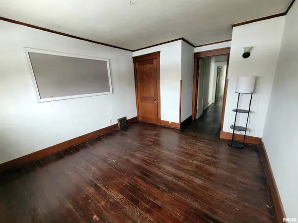 $115,000 | 1220 North University Street, Peoria, IL 61606