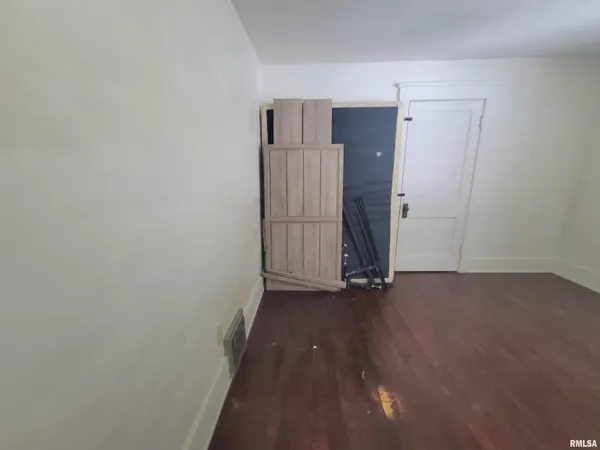 $115,000 | 1220 North University Street, Peoria, IL 61606