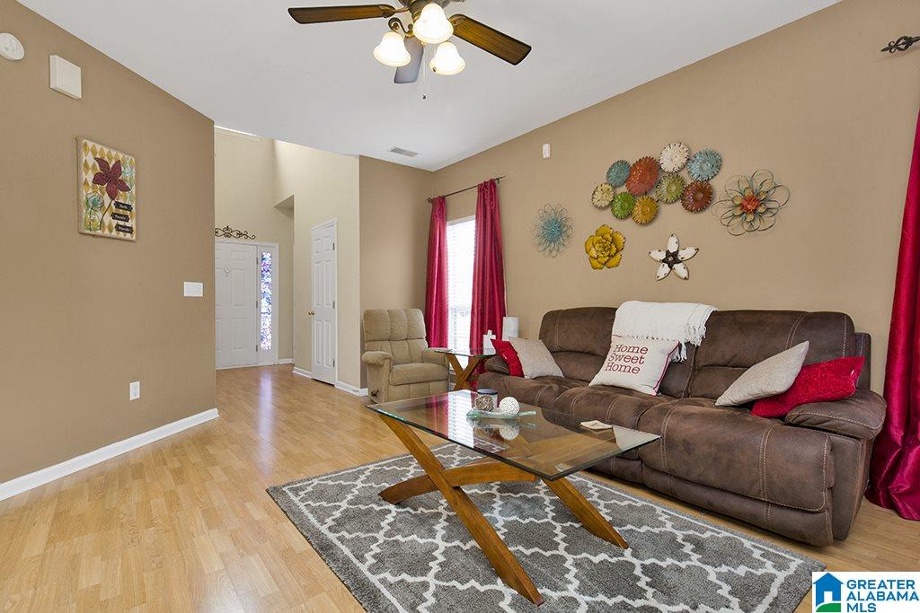 1005 Daventry Way Calera, AL 35040 - Photo 2 of 17