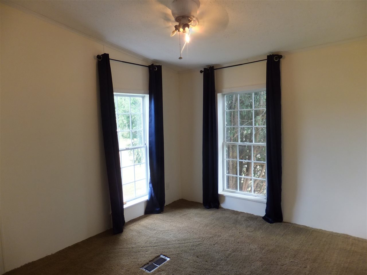 3216 Gonder Road Interlochen, MI 49643 - Photo 7 of 26 1877402-6.JPG