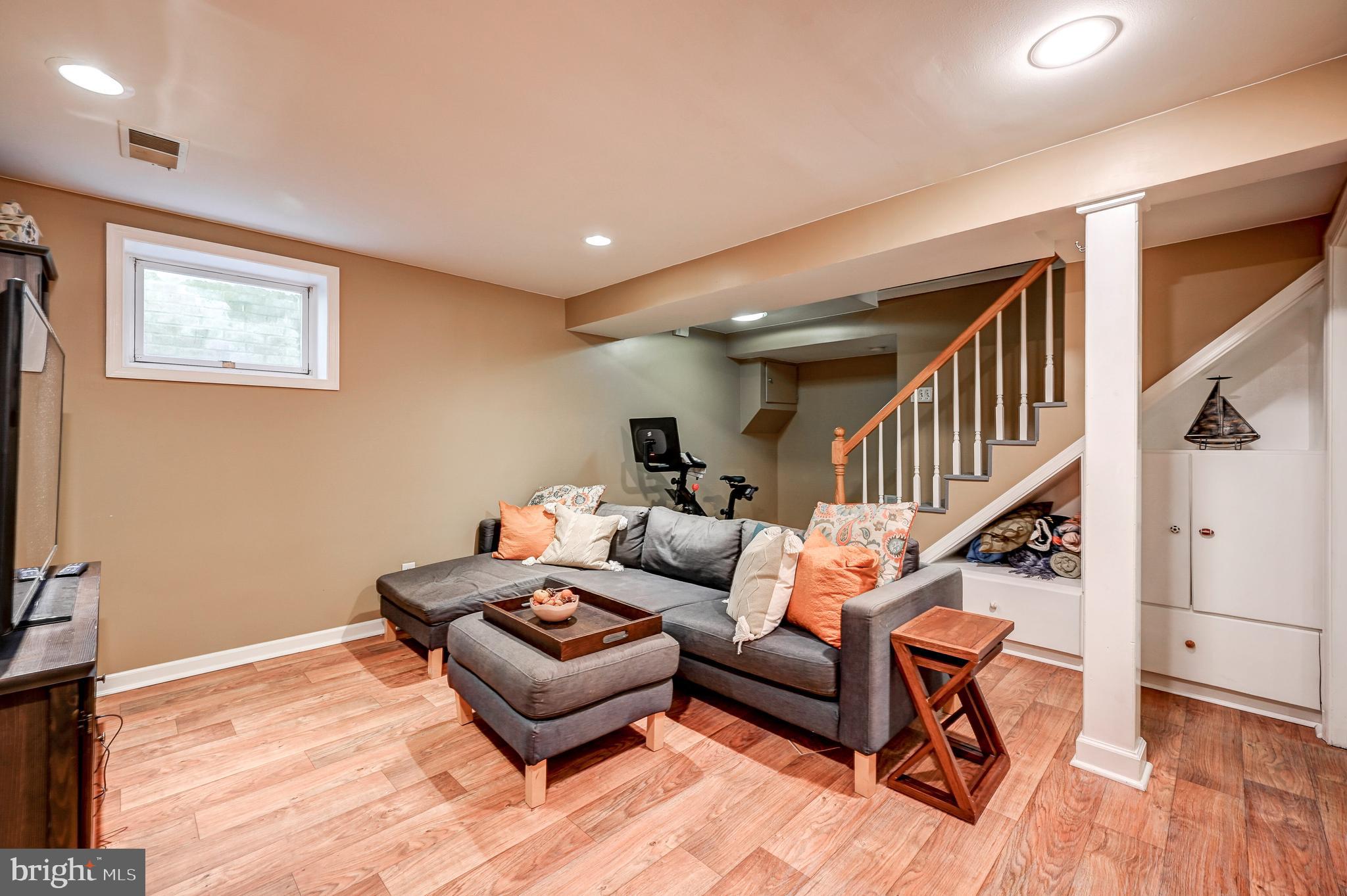 5404 Springlake Way Baltimore, MD 21212 - Photo 41 of 57