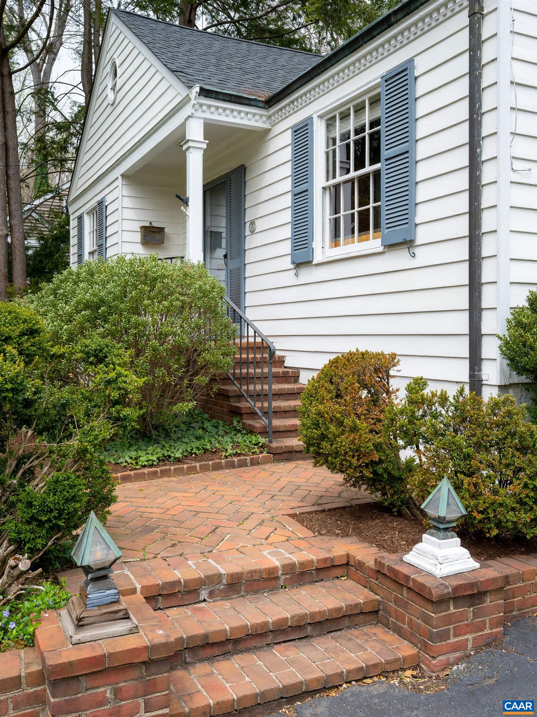 1608 Greenleaf Lane Charlottesville, VA 22903 - Photo 3 of 19 Gallery Image 3