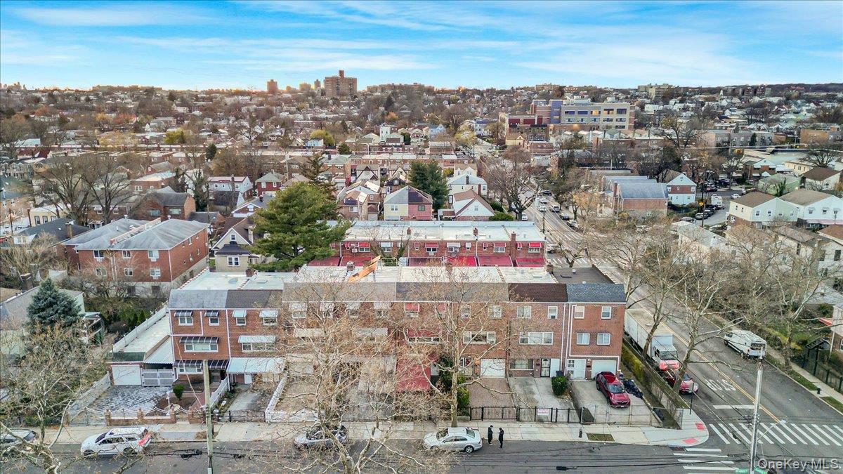 4183 Murdock Avenue Bronx, NY 10466 - Photo 21 of 22 a view of city