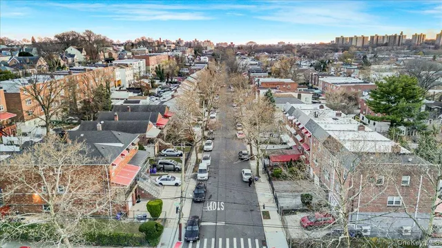 $750,000 | 4183 Murdock Avenue | Wakefield