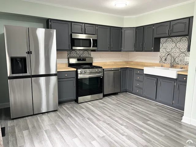 $219,900 | 413 Kansa Drive, Ozawkie, KS 66070