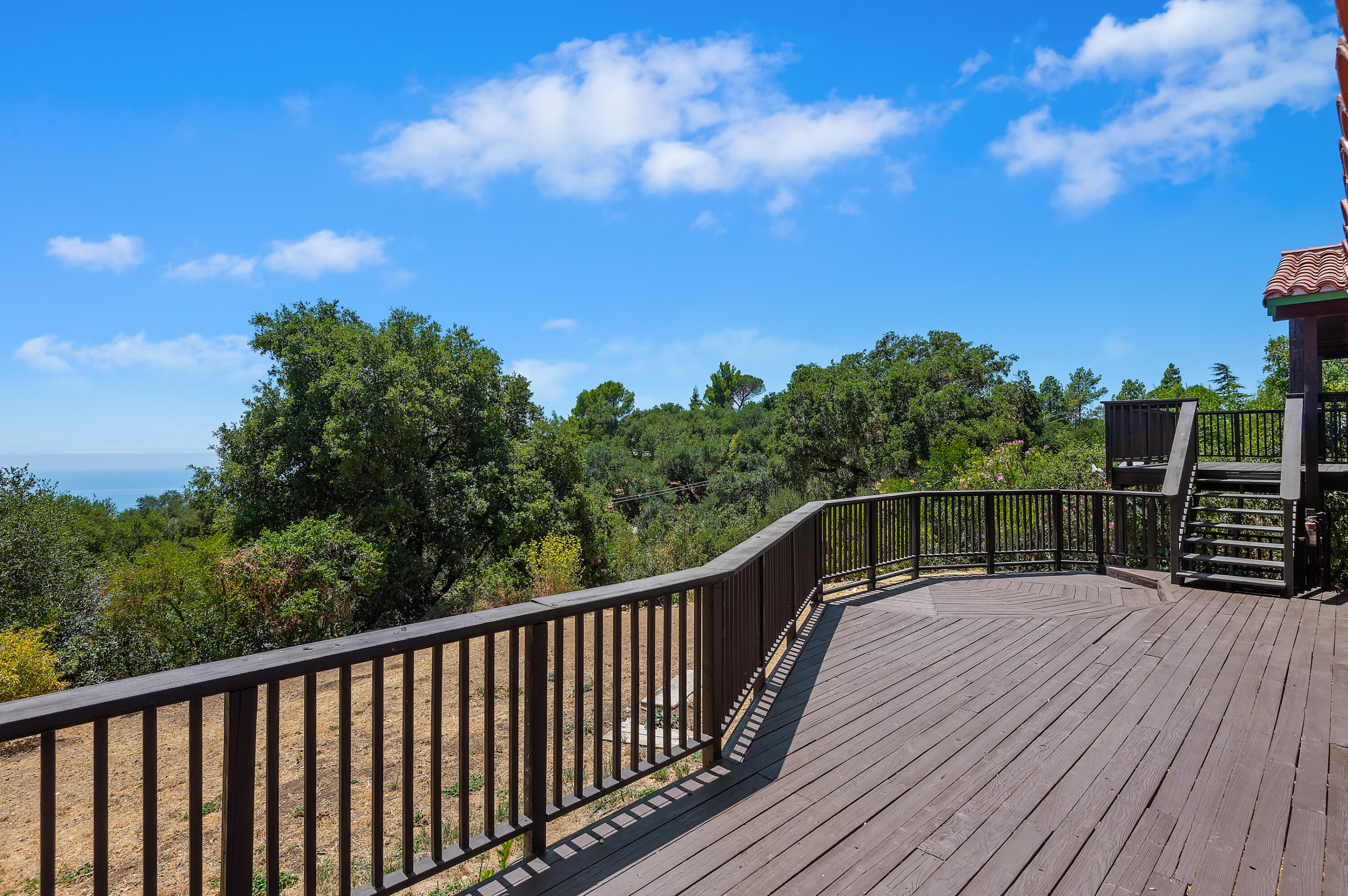 4827 Ogram Road Santa Barbara, CA 93105 - Photo 12 of 37 08 - Rear Deck