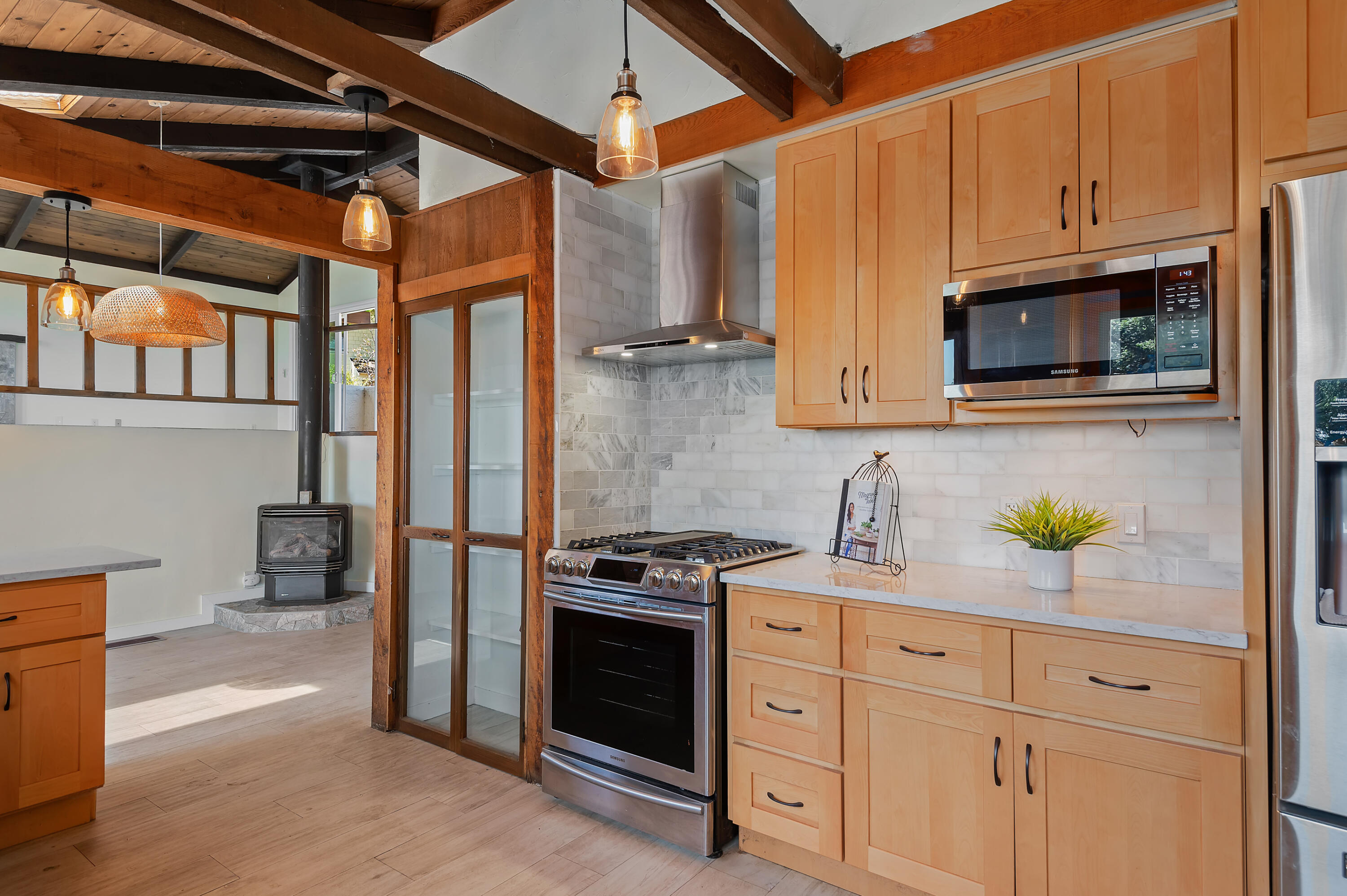 4827 Ogram Road Santa Barbara, CA 93105 - Photo 15 of 37 11 - Kitchen