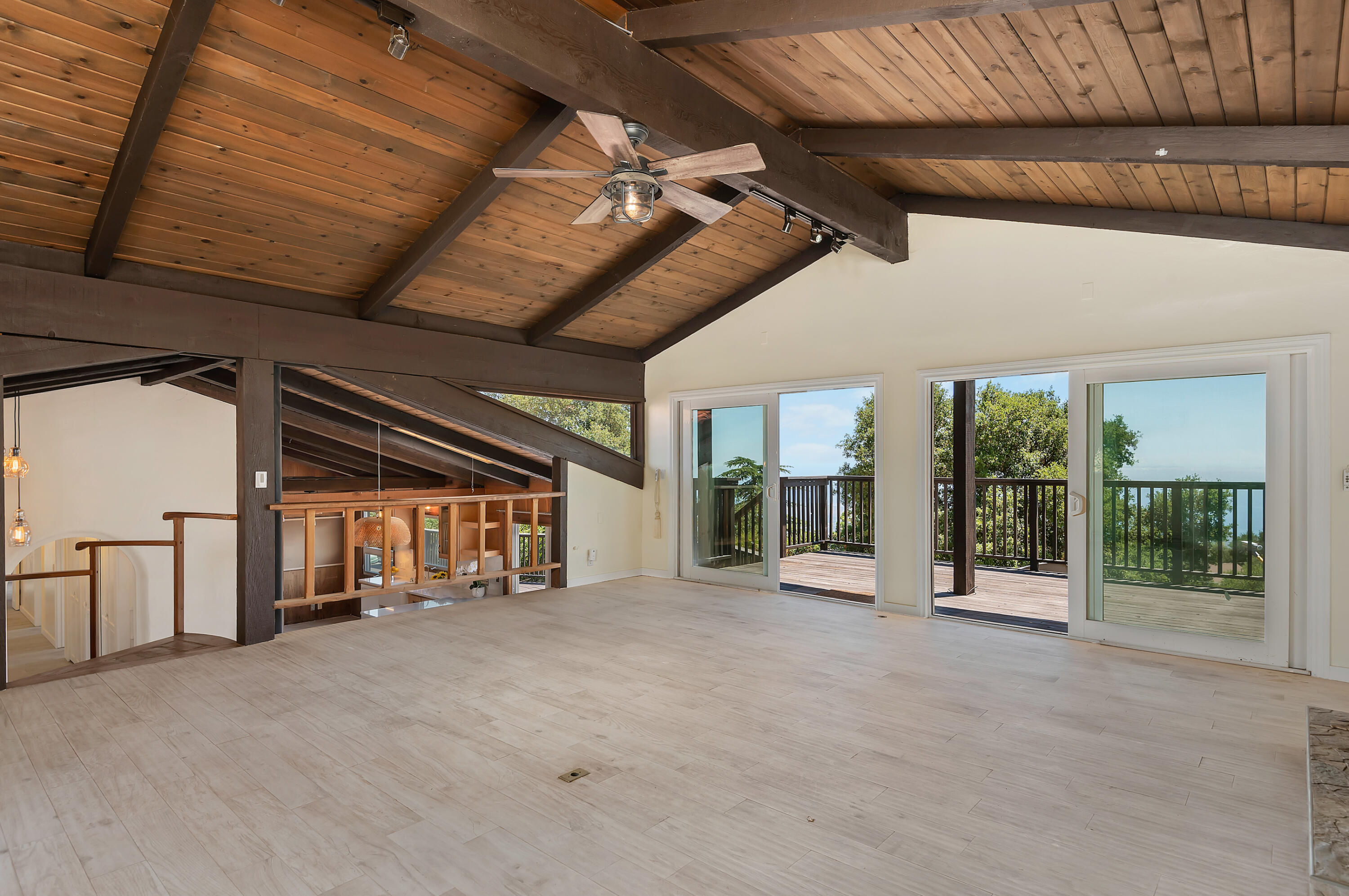 4827 Ogram Road Santa Barbara, CA 93105 - Photo 19 of 37 13 - Living Room