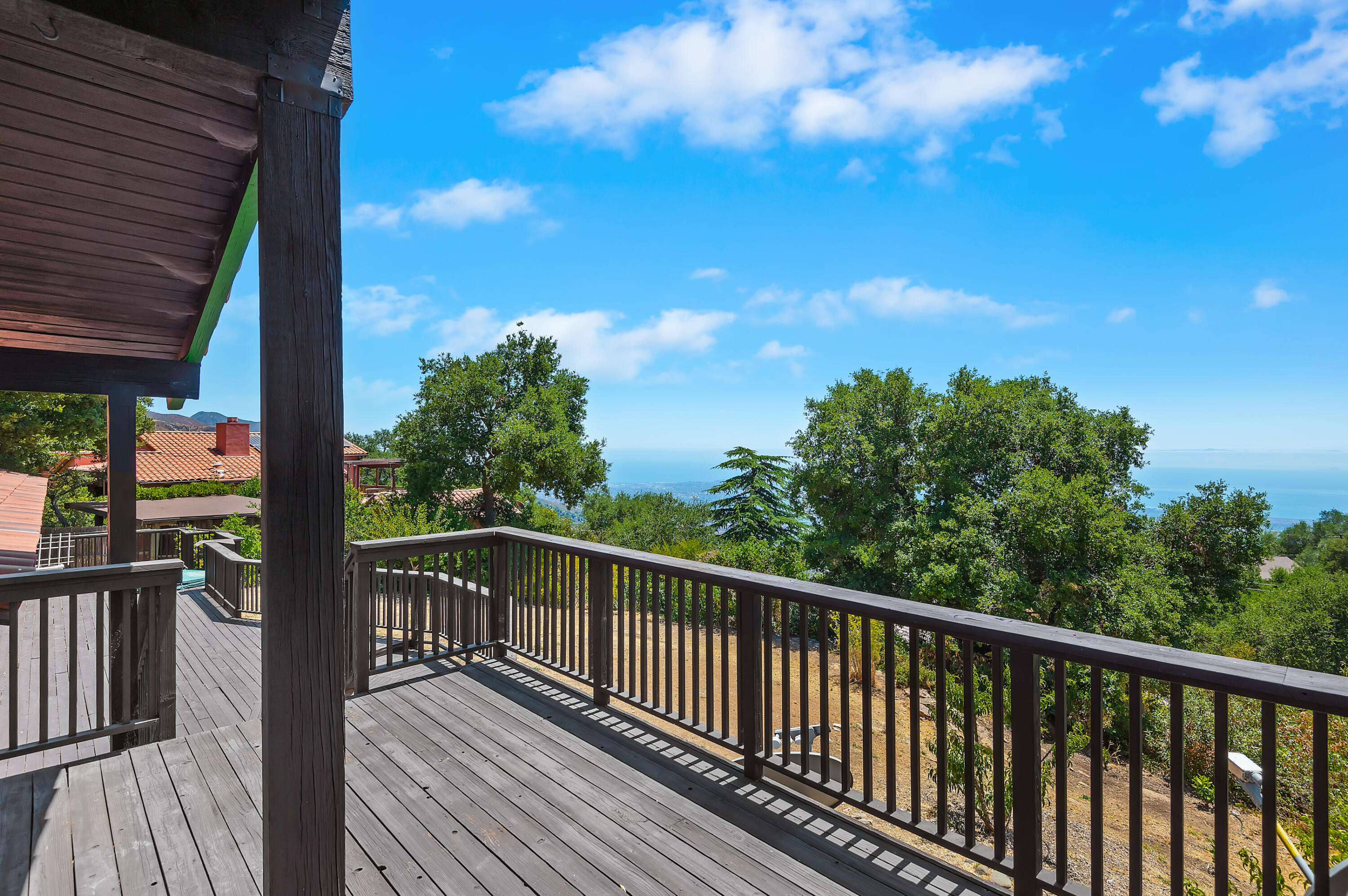 4827 Ogram Road Santa Barbara, CA 93105 - Photo 21 of 37 15 - Living Room Deck