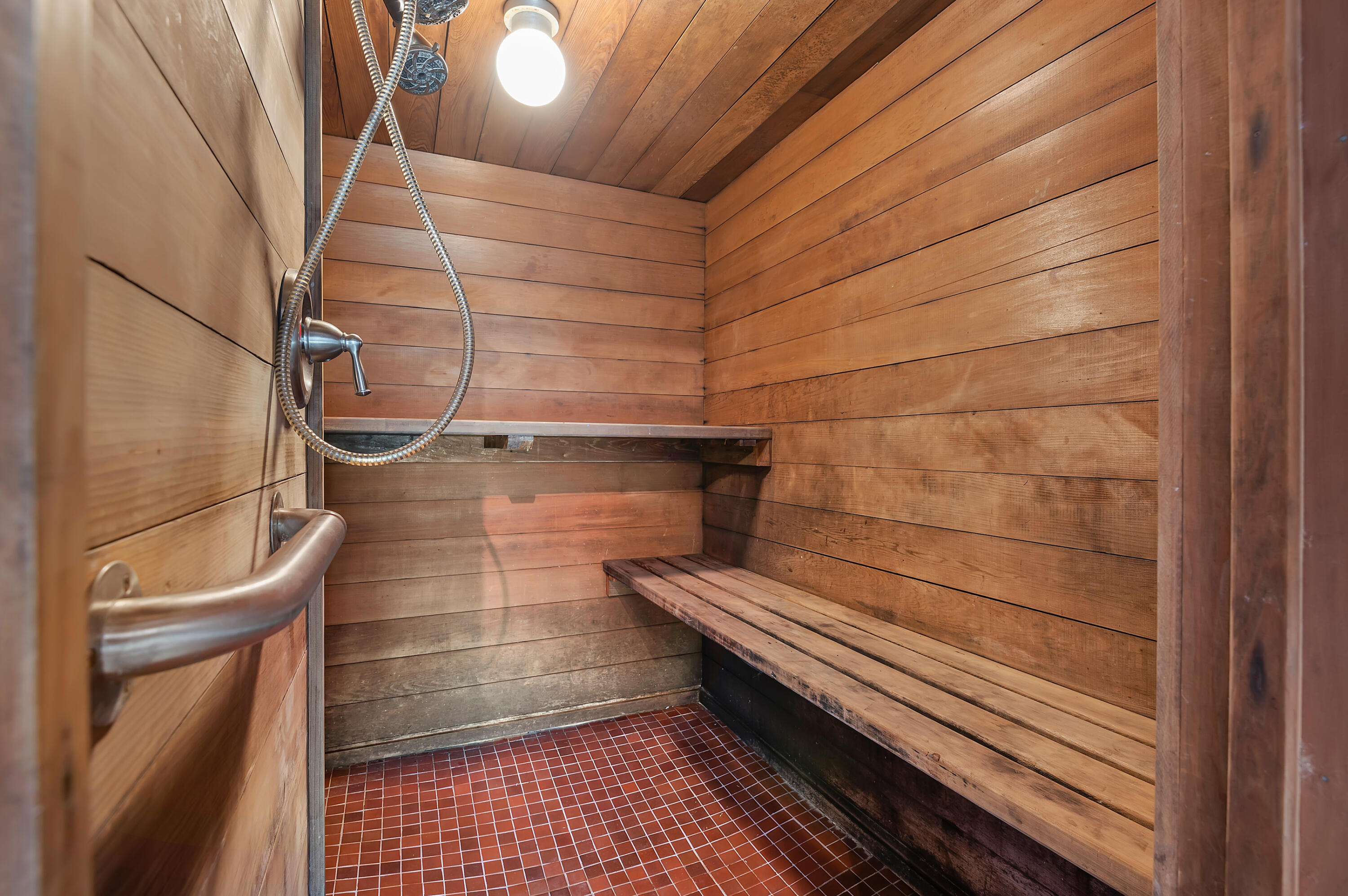 4827 Ogram Road Santa Barbara, CA 93105 - Photo 29 of 37 21 - Spa Room