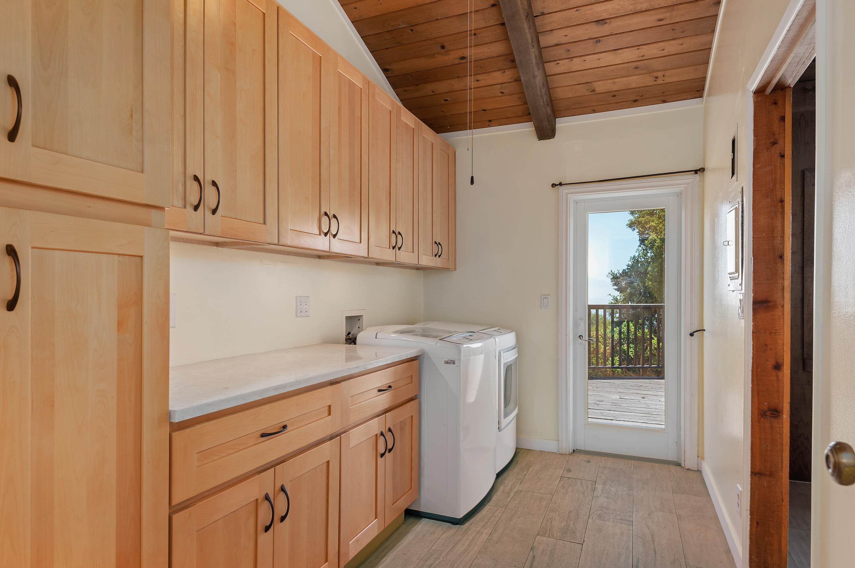 4827 Ogram Road Santa Barbara, CA 93105 - Photo 35 of 37 25 - Laundry