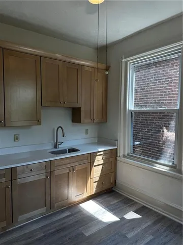 a view of entryway with a window