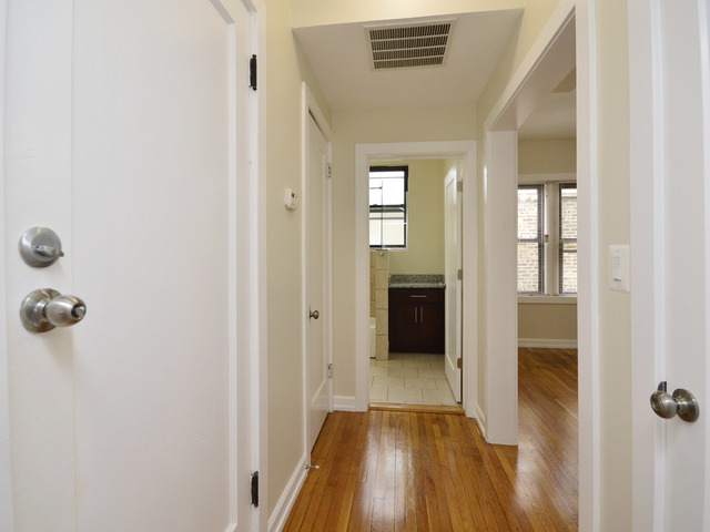 4206 North Pulaski Road, Unit 2W Chicago, IL 60641 - Photo 4 of 16 Gallery Image 4