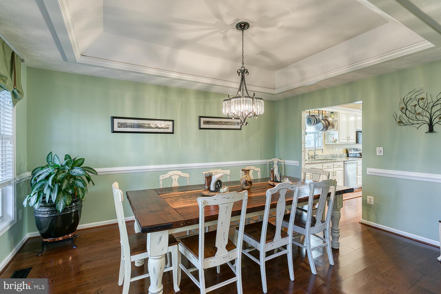 10344 Swift Road Partlow, VA 22534 - Photo 7 of 69 Large elegant dining area.