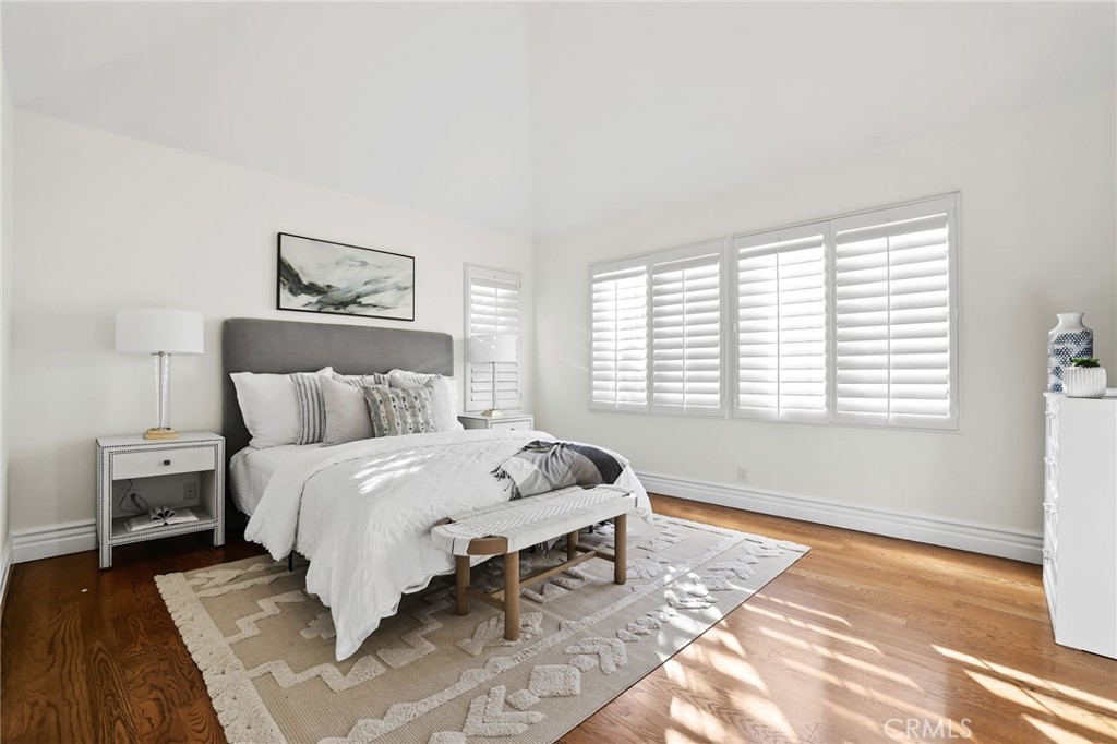 18 Lyon Newport Coast, CA 92657 - Photo 29 of 55 a bedroom with a bed and a window