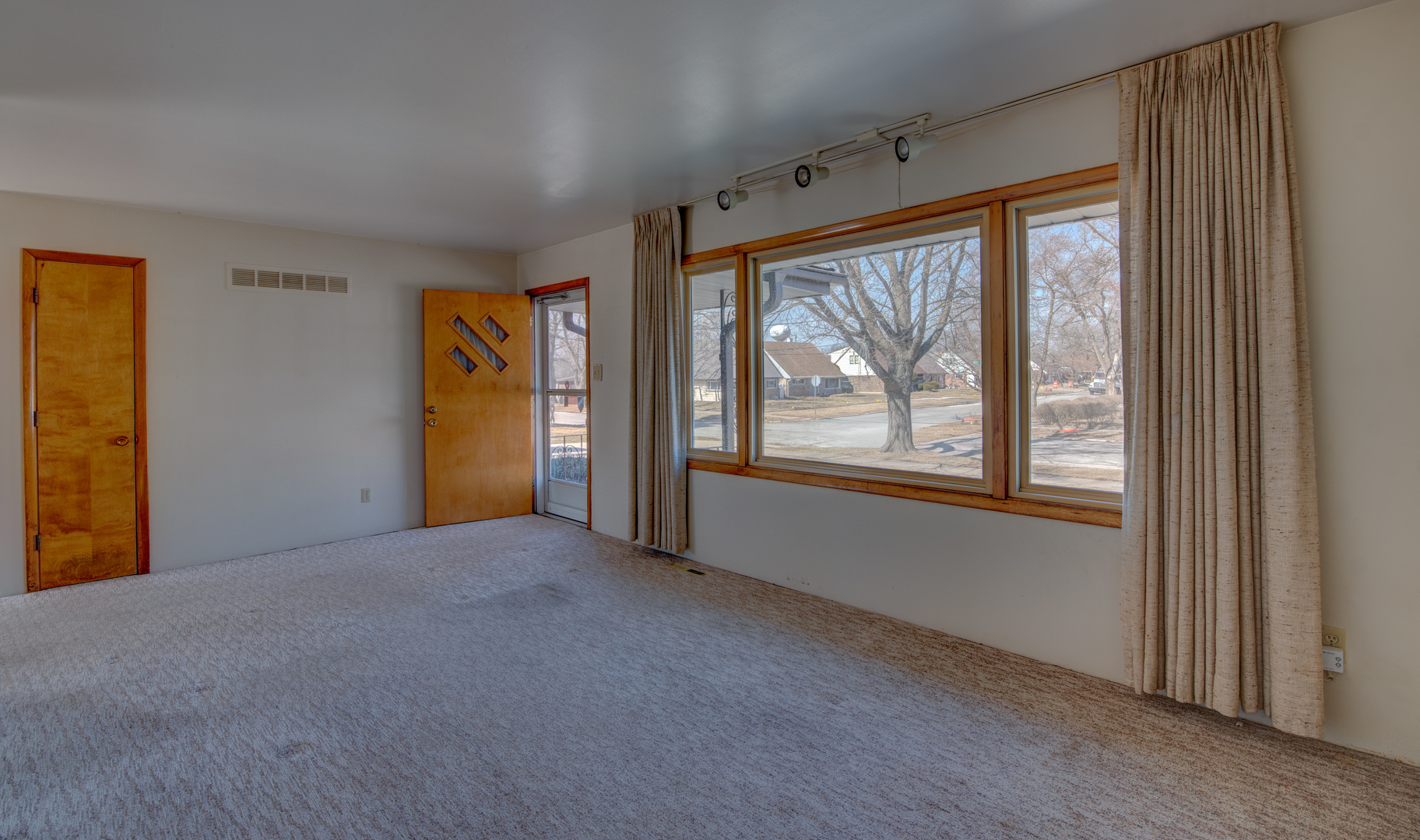 2937 172nd Street Lansing, IL 60438 - Photo 3 of 21