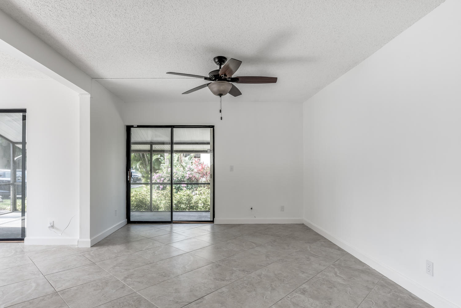 7200 Northwest 2nd Avenue, Unit 76 Boca Raton, FL 33487 - Photo 6 of 29 Must See Property-large-006-006-Family S
