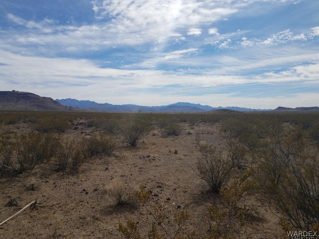 1660 Bacobi Road Golden Valley, AZ 86413 - Photo 12 of 14