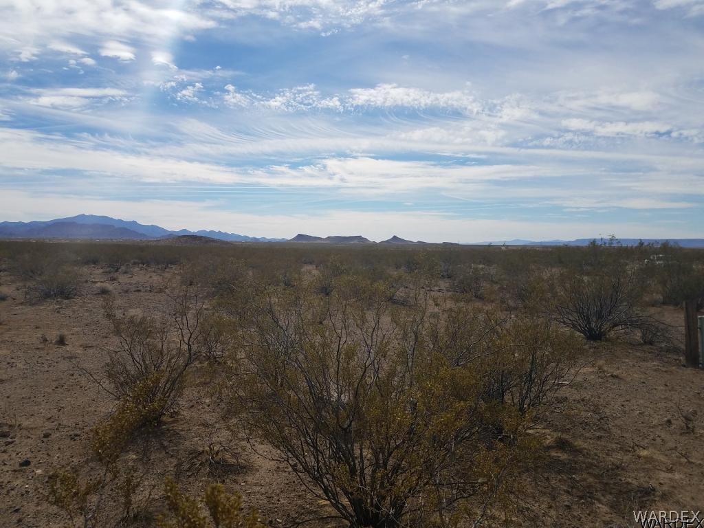 1660 Bacobi Road Golden Valley, AZ 86413 - Photo 13 of 14