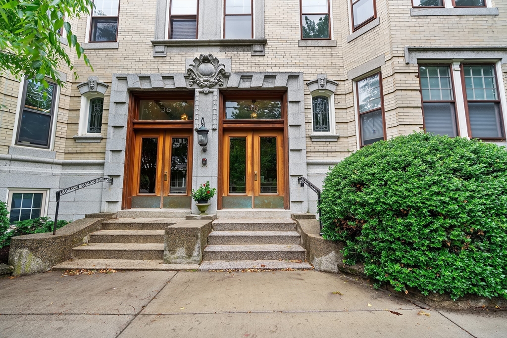 38 Kilsyth Road, Unit 23 Brookline, MA 02445 - Photo 1 of 10 Gallery Image 1