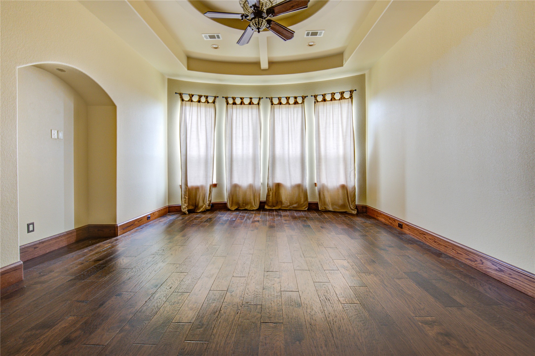 903 North Chenango Street Angleton, TX 77515 - Photo 11 of 48