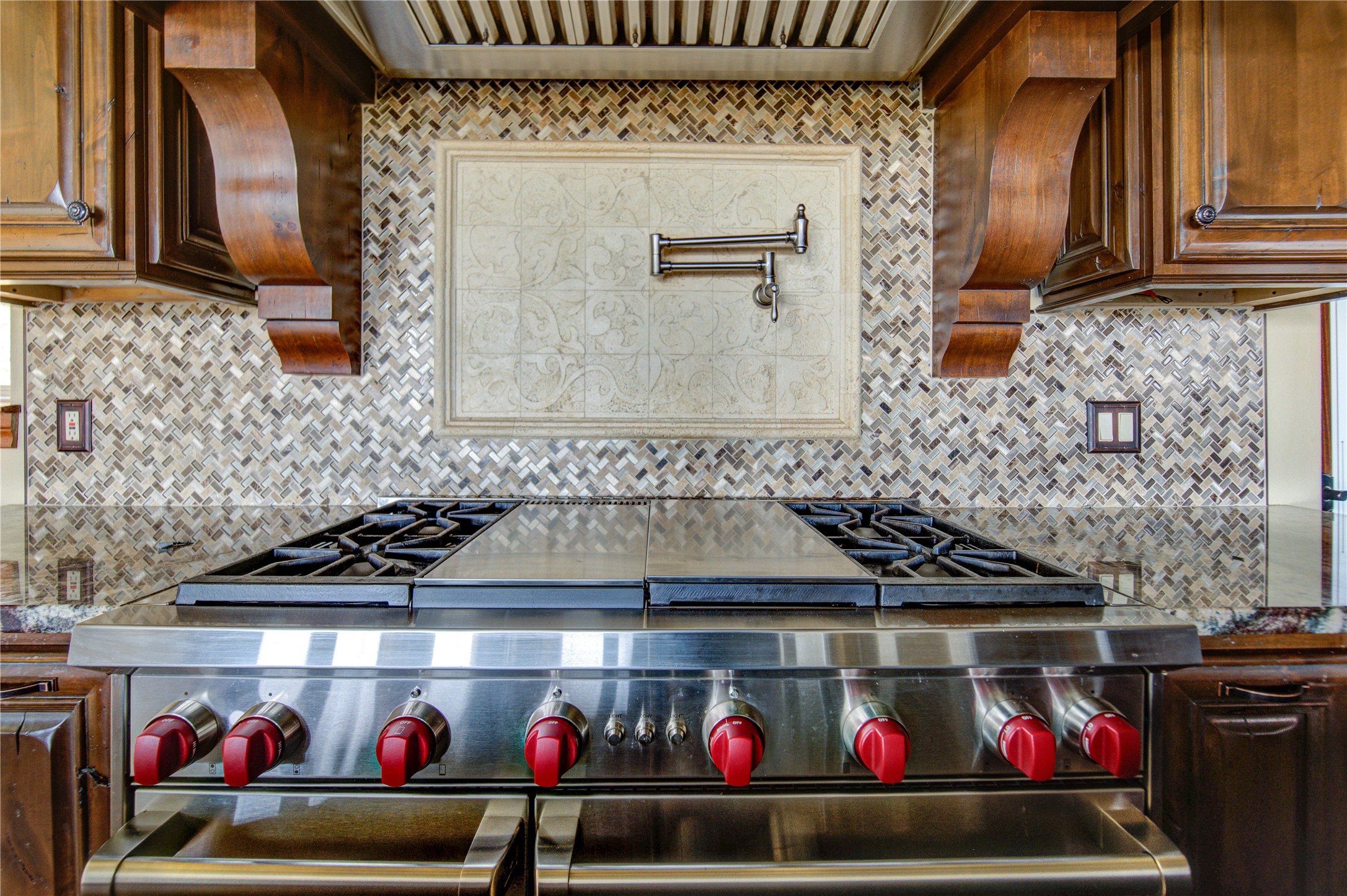 903 North Chenango Street Angleton, TX 77515 - Photo 25 of 48