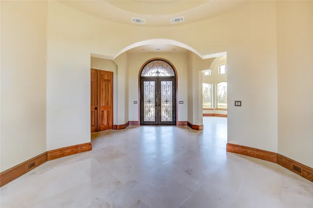 $950,000 | 903 North Chenango Street, Angleton, TX 77515