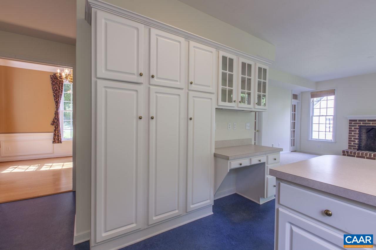 324 Starcrest Road Charlottesville, VA 22902 - Photo 8 of 47 Gallery Image 8