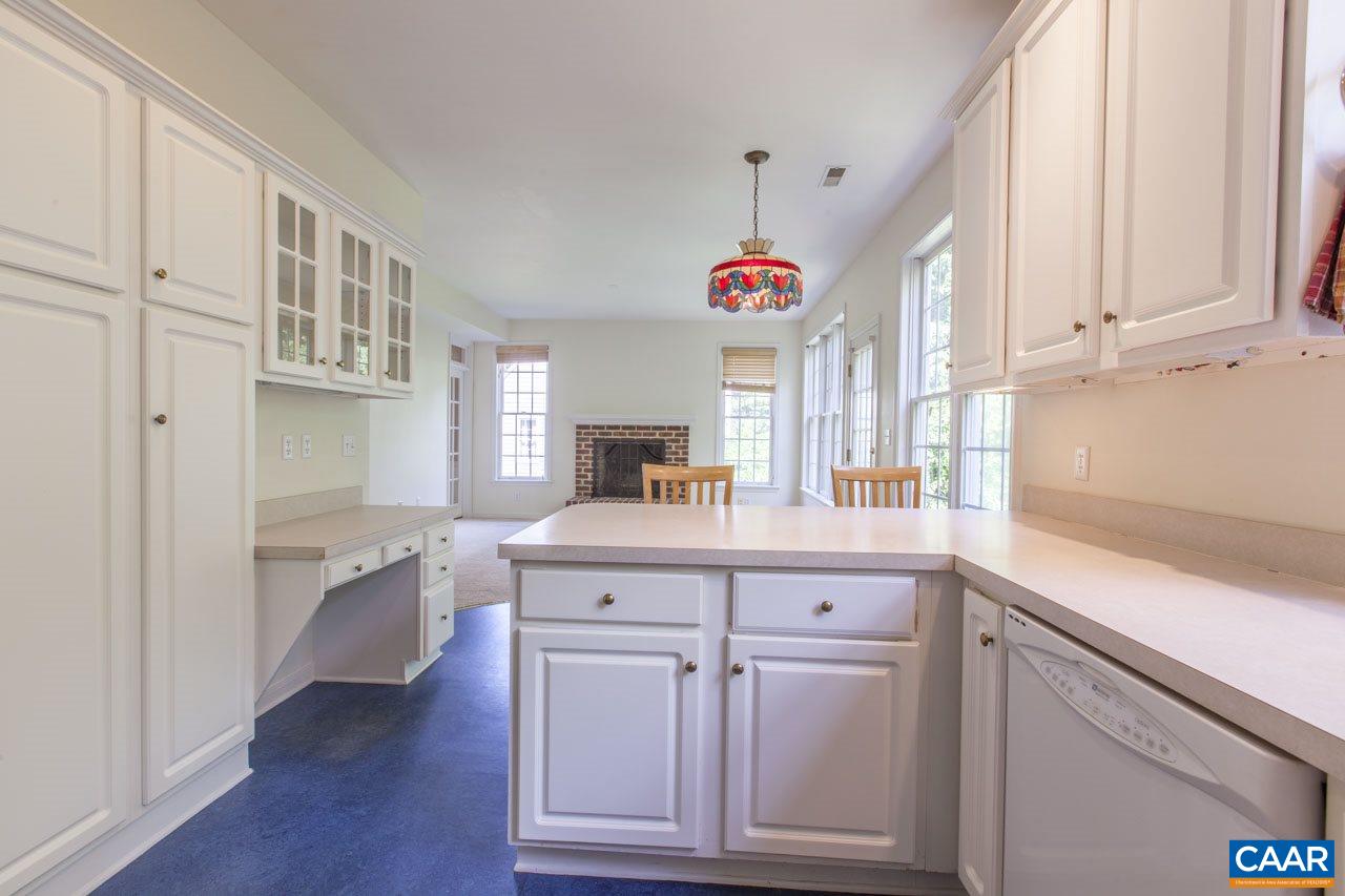 324 Starcrest Road Charlottesville, VA 22902 - Photo 9 of 47 Gallery Image 9