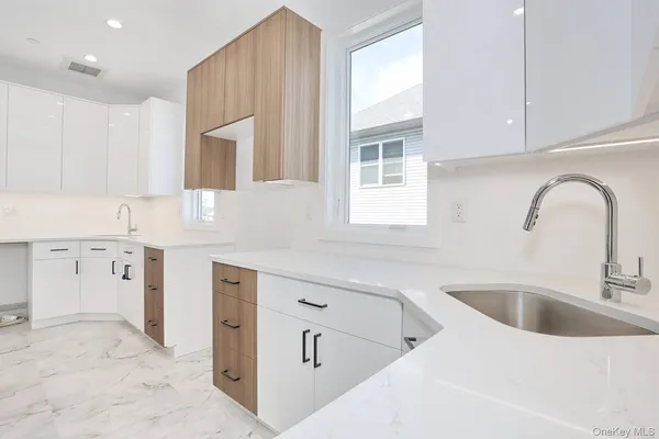 $1,400,000 | 37 Ewing Avenue, Unit 201, Spring Valley, NY 10977