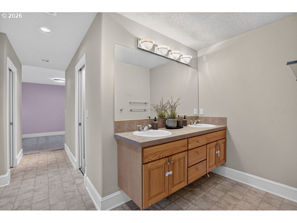17458 Southwest 135th Place Portland, OR 97224 - Photo 21 of 37