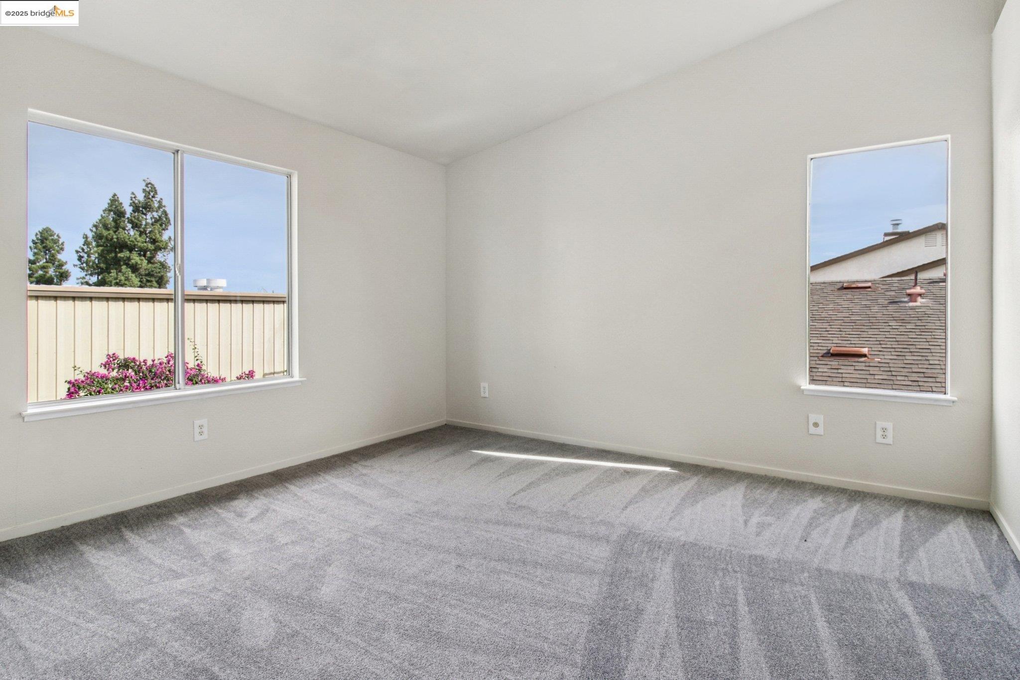 1559 Freed Circle Pittsburg, CA 94565 - Photo 19 of 32 a view of an empty room with a window