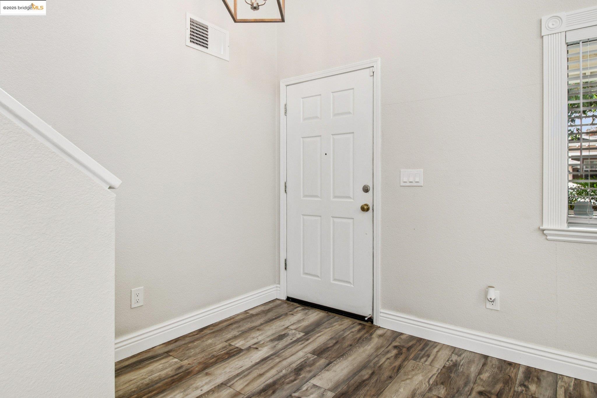 1559 Freed Circle Pittsburg, CA 94565 - Photo 2 of 32 a view of an empty room