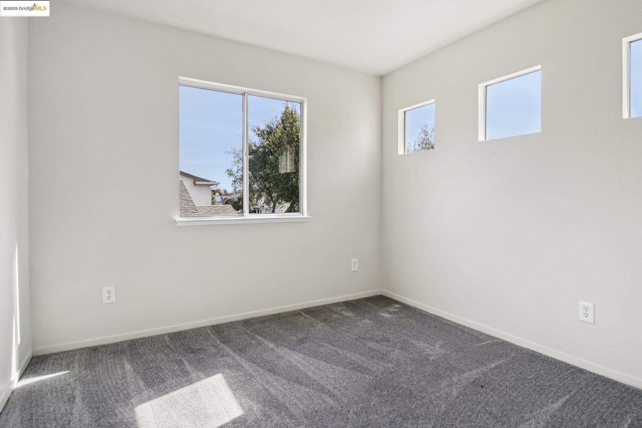 1559 Freed Circle Pittsburg, CA 94565 - Photo 22 of 32 an empty room with a window