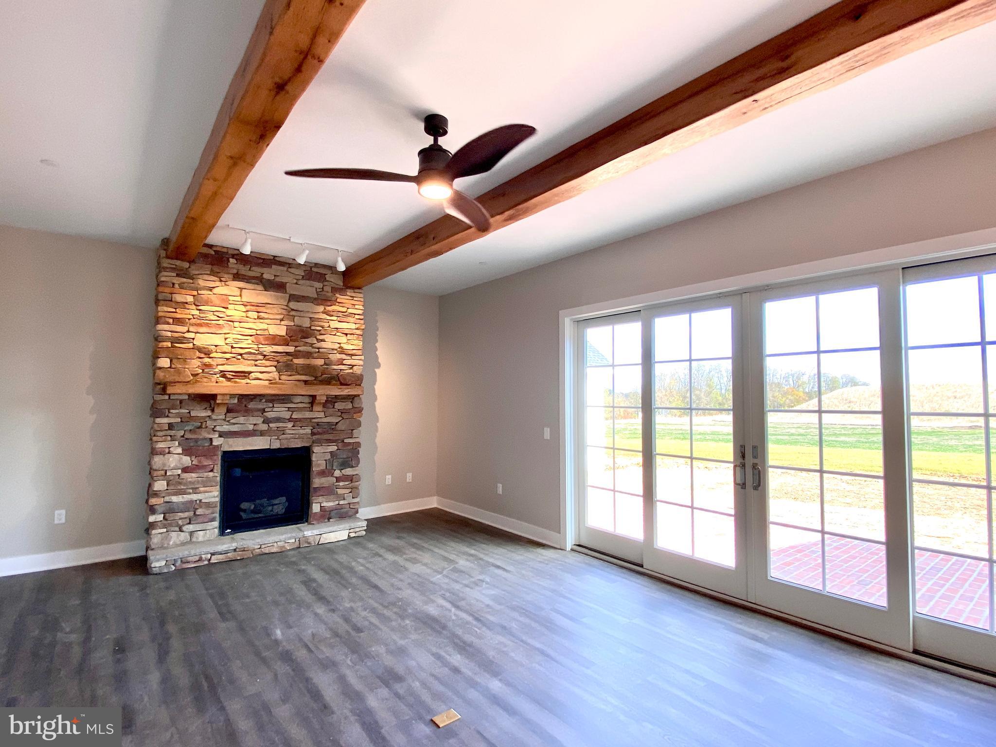 171 Duncan Loop Boiling Springs, PA 17007 - Photo 9 of 28 Gallery Image 9