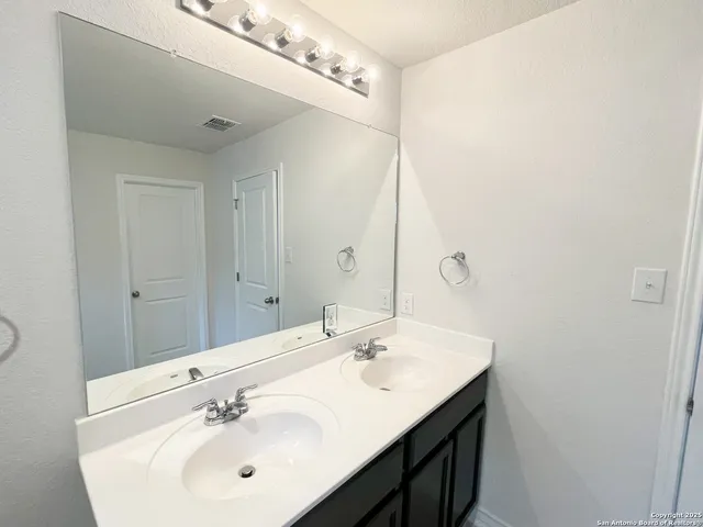 $1,750 | 9628 Western Wishes, San Antonio, TX 78254