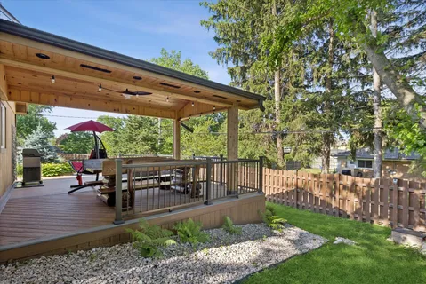 $599,900 | 7730 Brookhaven Avenue, Darien, IL 60561