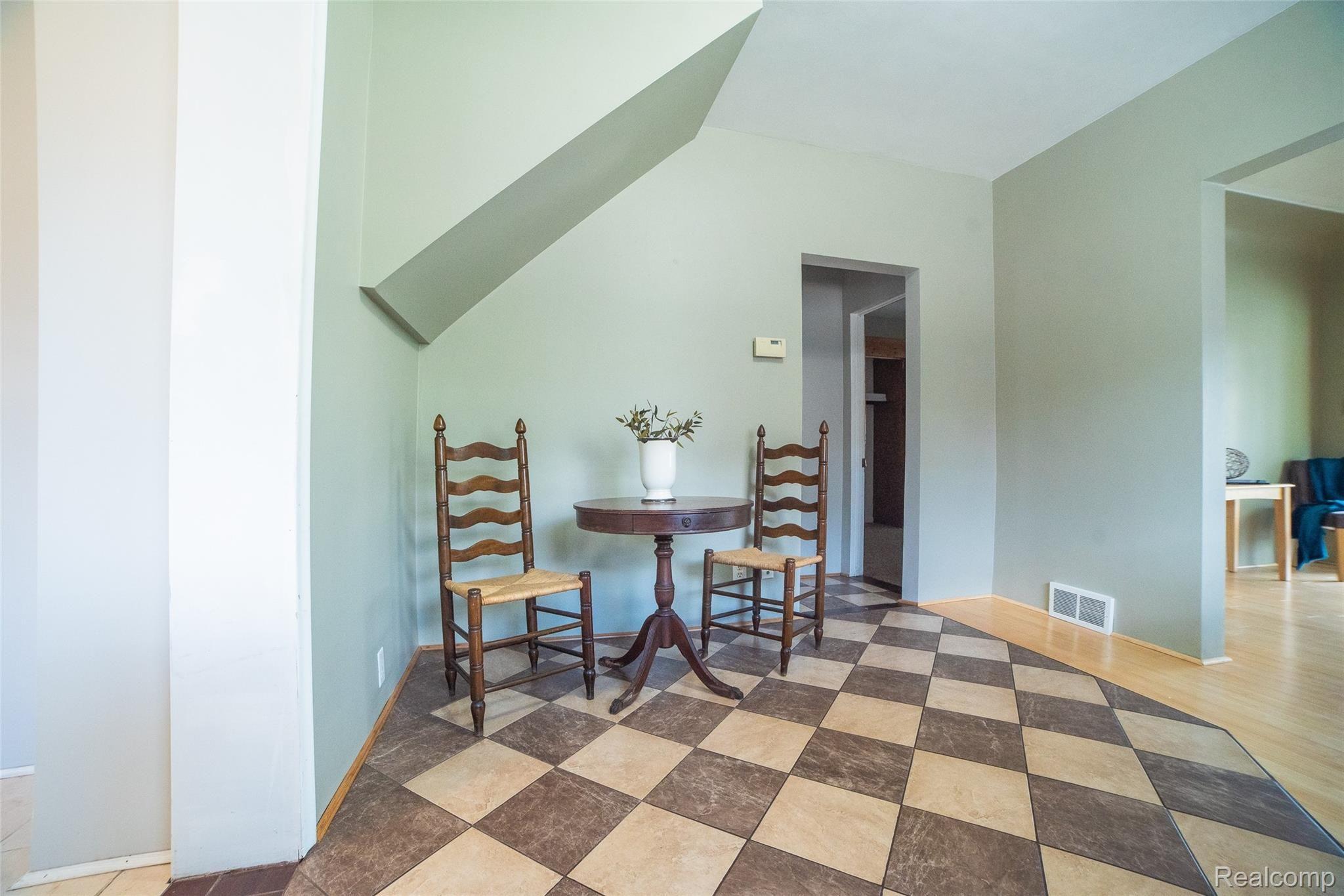 320 South Rochester Road Clawson, MI 48017 - Photo 29 of 59 29.jpg