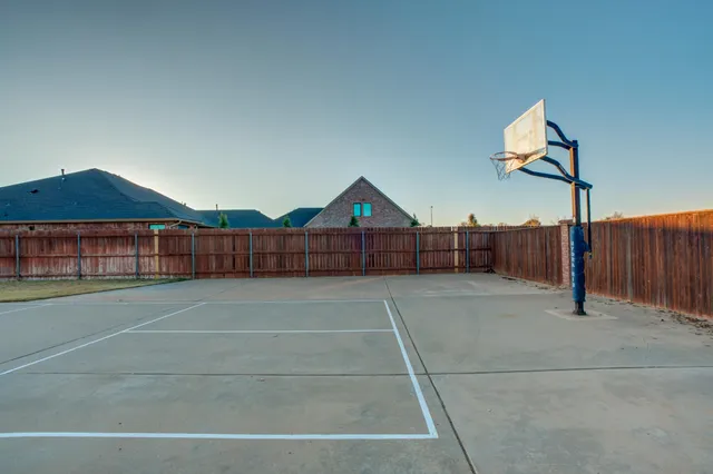 $799,500 | 5404 152nd Street, Lubbock, TX 79423