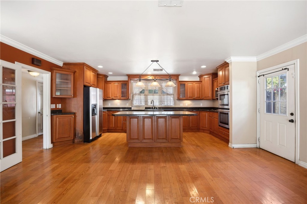 509 Alameda Altadena, CA 91001 - Photo 10 of 39