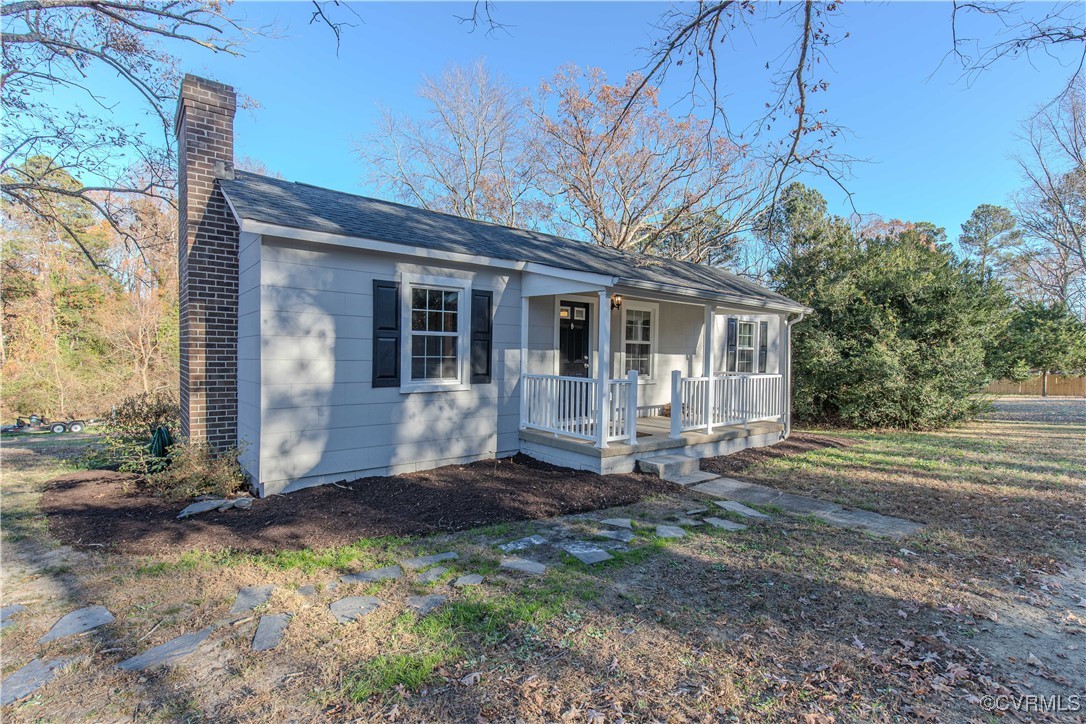 2015 Hicks Road Richmond, VA 23235 - Photo 4 of 31 Single story home featuring a porch
